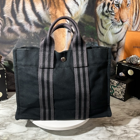 HERMES PM TOTE BAG IN VERY GOOD CONDITION. - Picture 9 of 14